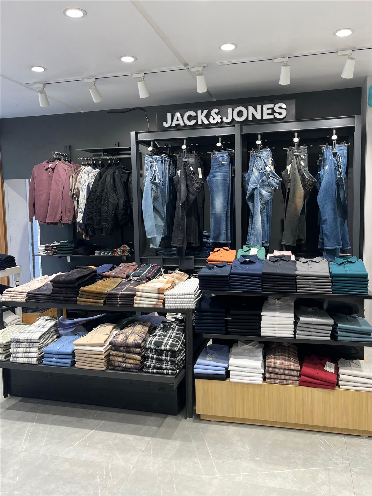 Jack & Jones